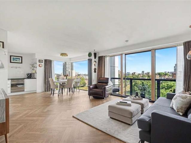 Flat for sale in Hoxton, De Beauvoir Town