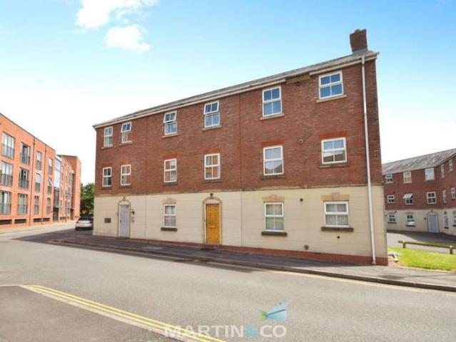 Flat for sale in Dickens Heath, West Midlands