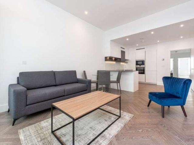 Flat for sale in Barnsbury, Greater London