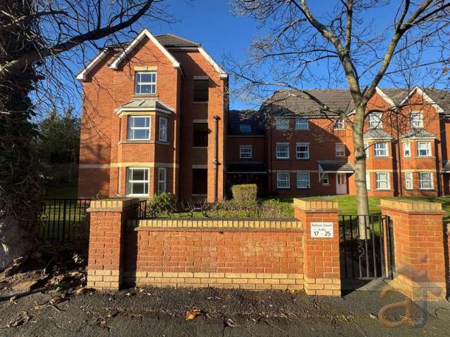 Flat for sale in Southport, Sefton