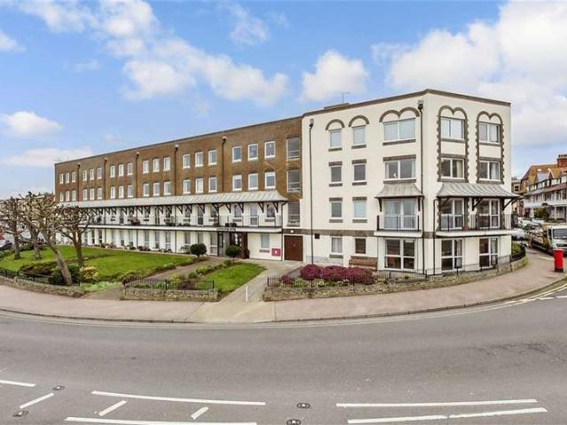 Flat for sale in East Cliff, Acol