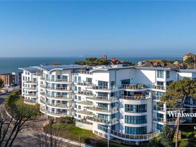 Flat for sale in Boscombe, Bournemouth