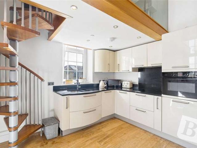 Flat for sale in Hornchurch, Greater London