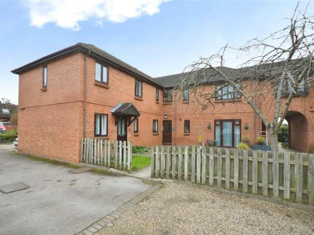 Flat for sale in Stoke Mandeville, Buckinghamshire