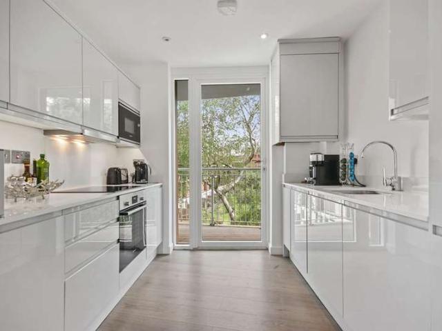 Flat for sale in The Borough, Greater London