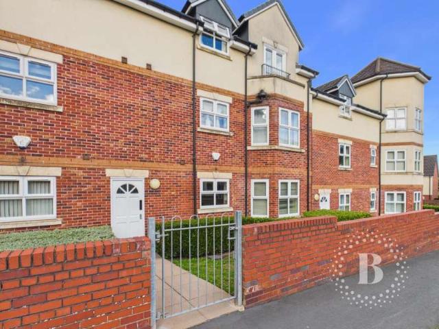 Flat for sale in Heath Hill, Dawley