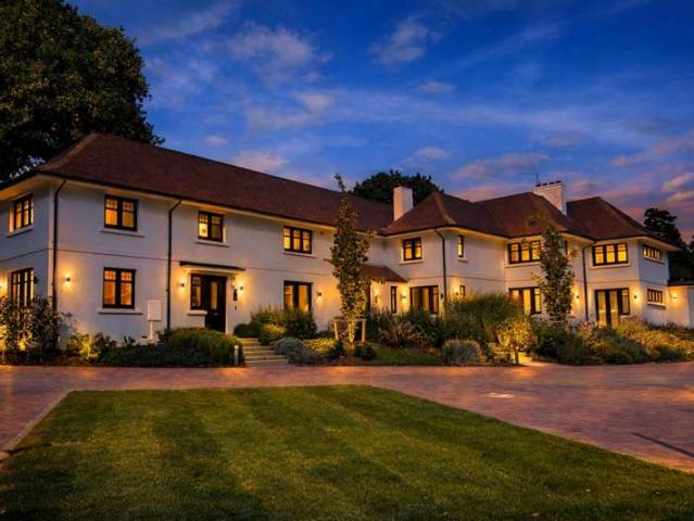Flat for sale in West Chiltington, Horsham