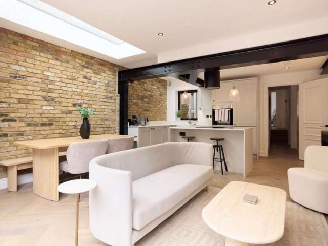Apartment for sale in Fulham, Greater London