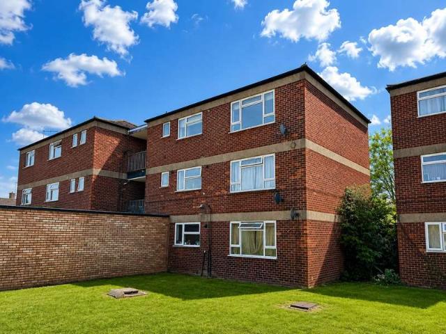 Flat for sale in Baron St Martin, Barholm