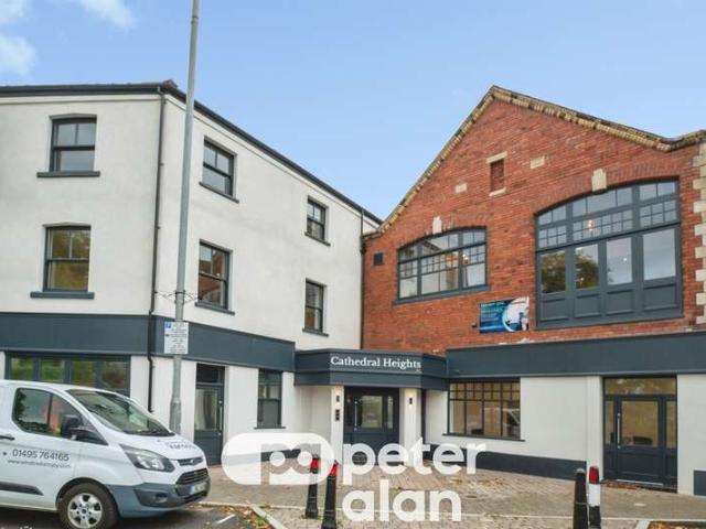 Flat for sale in St. Woolos, Newport