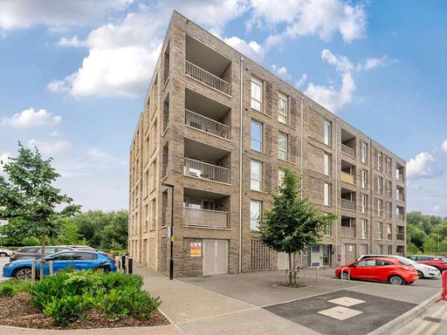 Flat for sale in The Slade, Oxfordshire
