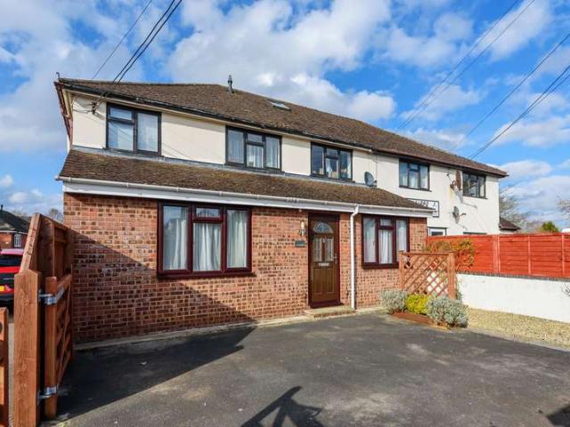 Flat for rent in Dromore, Oxfordshire