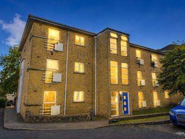 Flat for sale in Sudbury, Greater London