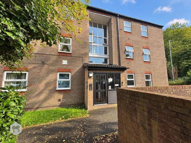 Flat for sale in Radcliffe, Bury