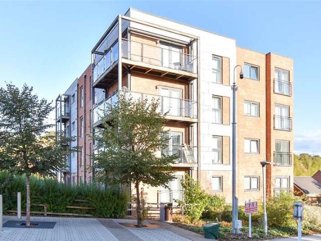 Apartment for sale in Castle Hill, Dartford