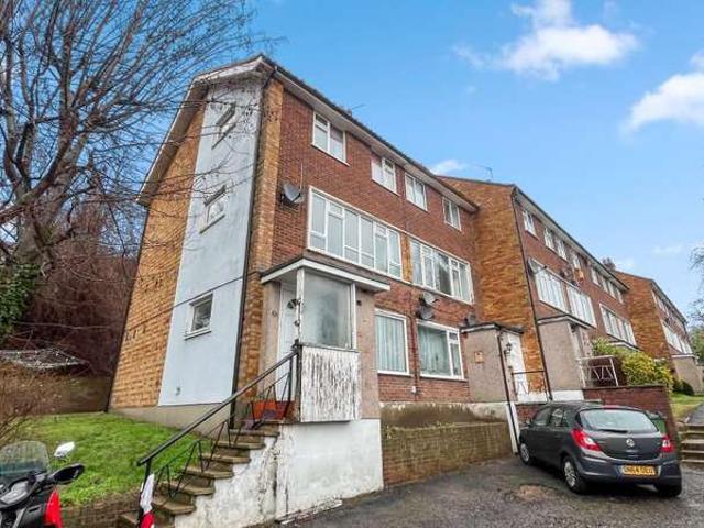 Flat for sale in Crayford, Greater London