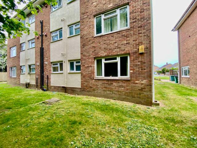 Flat for sale in Elmfield, Ryde