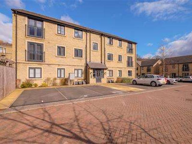 Flat for sale in Sowerby Bridge