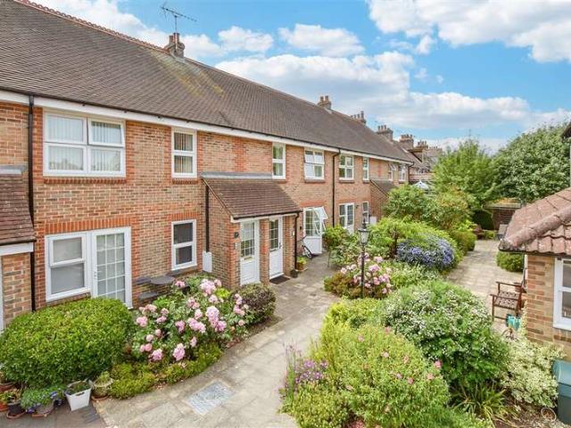 Flat for sale in Chichester, Littlecote