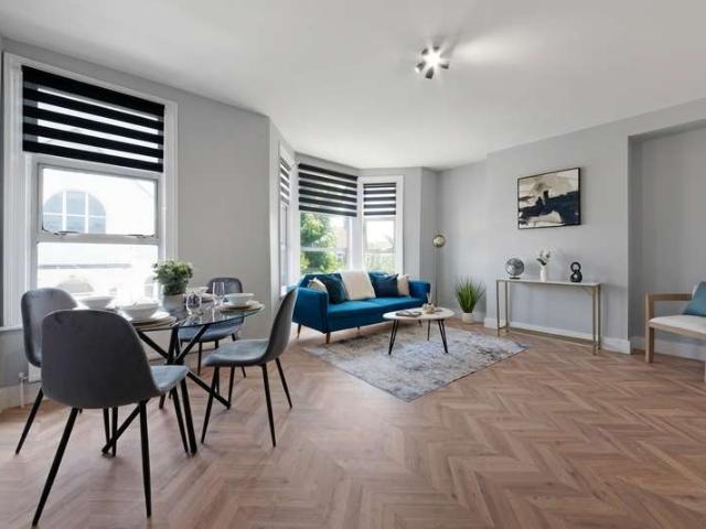 Flat for sale in Harlesden, Greater London