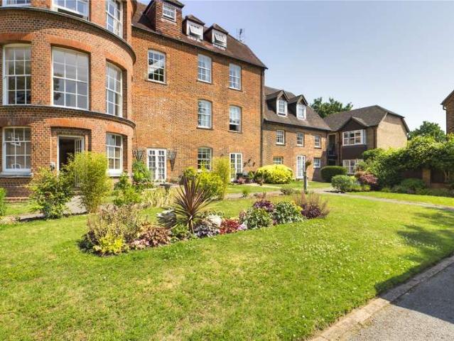 Flat for sale in Reading