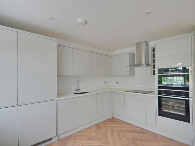 Apartment for rent in Ickenham, Greater London