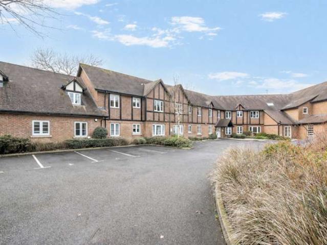 Flat for sale in Storrington and Sullington, Horsham