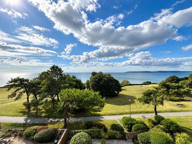 Flat for sale in West Cliff, Bournemouth