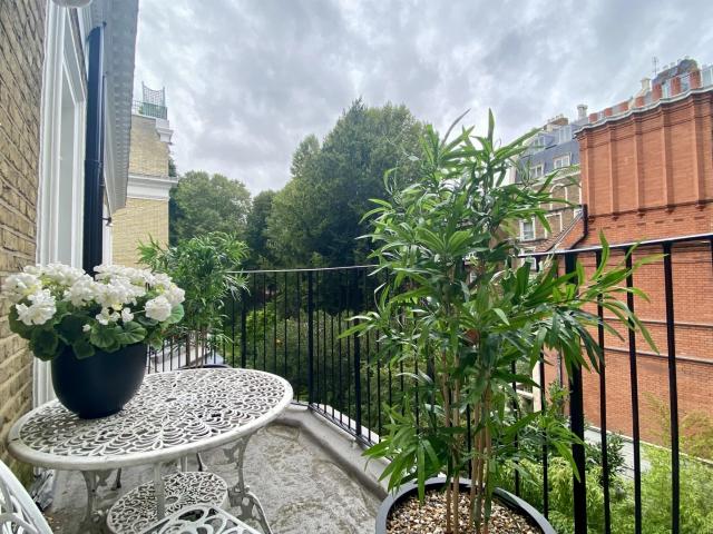 Apartment for rent in South Kensington, Greater London