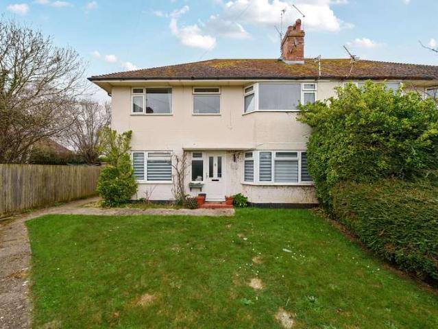 Flat for sale in Rose Green, Clapham