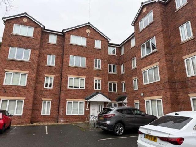 Flat for sale in Calderstones
