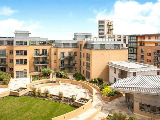 Flat for sale in Arbury, Cambridgeshire