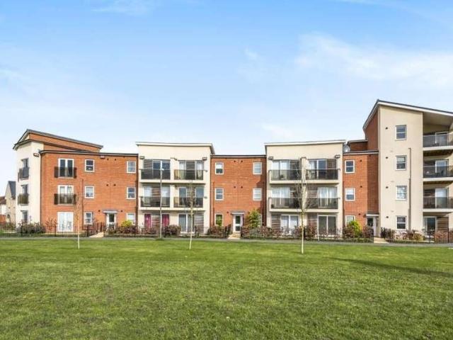 Flat for sale in Berryfields, Buckinghamshire
