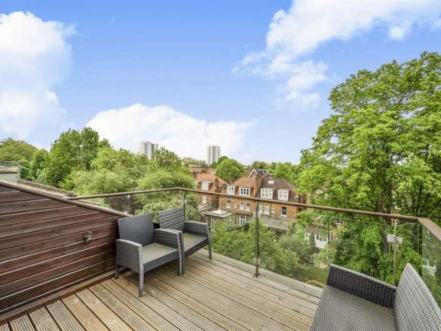 Flat for sale in Belsize Park, Primrose Hill
