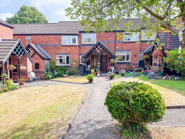 Flat for sale in Hazel Grove, Greater Manchester