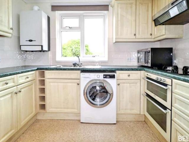 Flat for sale in Coeden Dal, Falcon Lodge