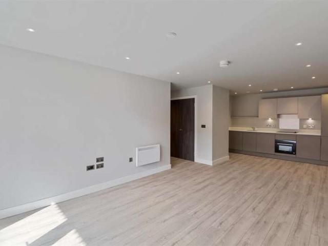 Flat for sale in Slough