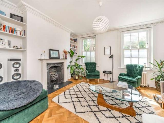 Flat for sale in London Borough of Tower Hamlets, Greater London