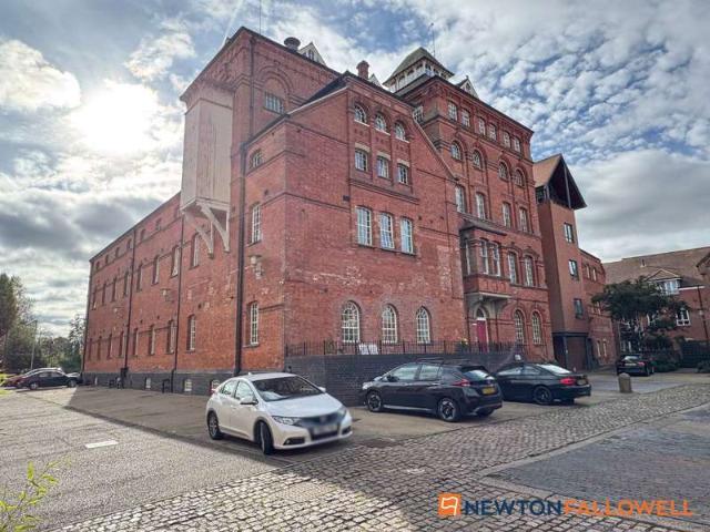 Flat for sale in Alverton, East Midlands