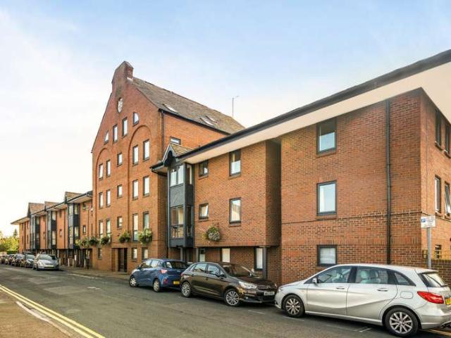 Flat for sale in Mythe, Tewkesbury