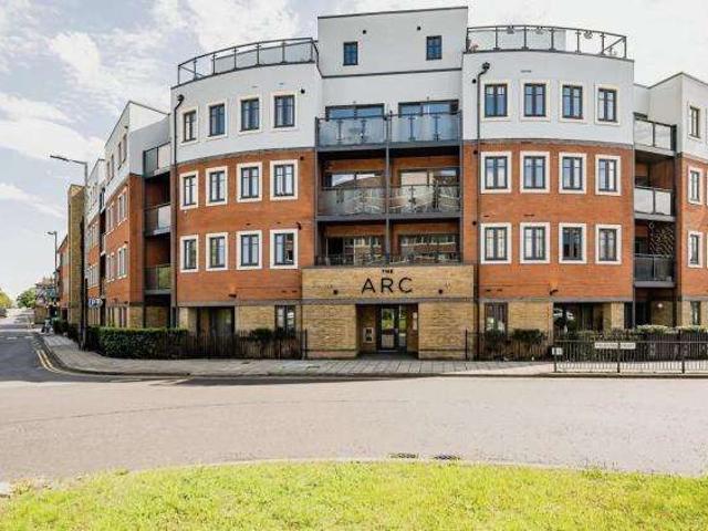 Flat for sale in Walton, Aylesbury
