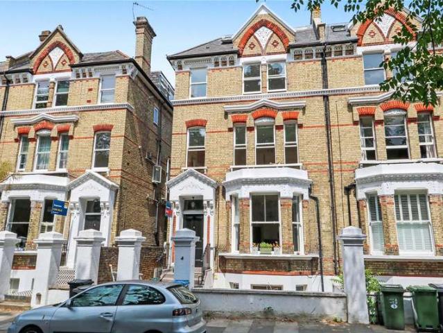 Flat for sale in Seething Wells, Greater London