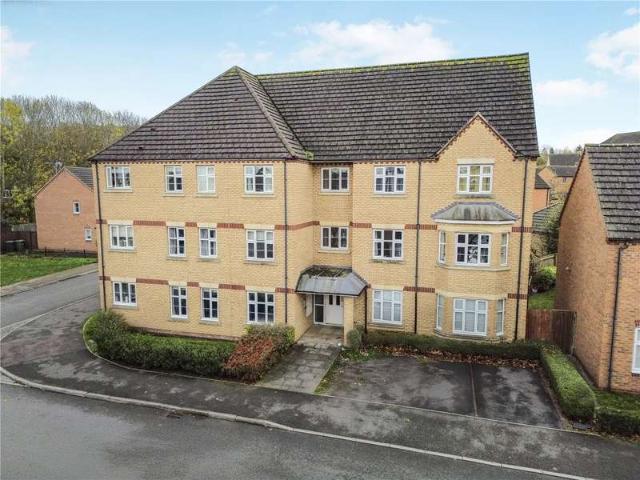 Flat for sale in Elmfield, Leicestershire