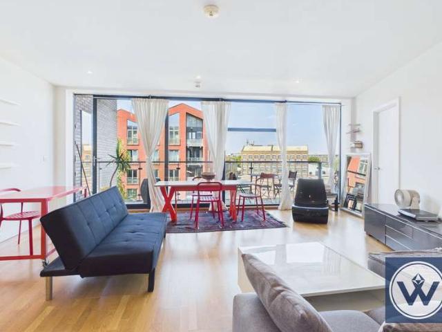 Flat for sale in Fish Island, Bow
