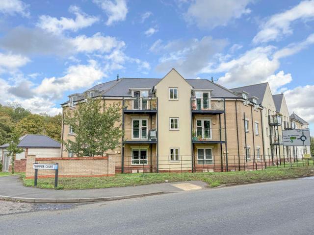 Flat for sale in Bedingfield, Suffolk