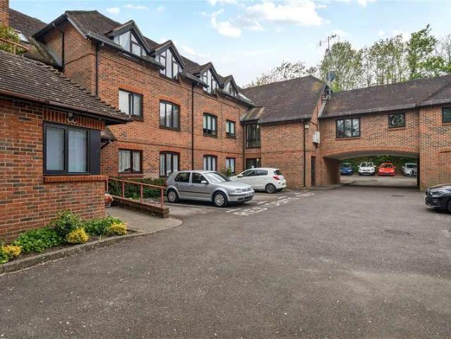 Flat for sale in Fairfield, Fole
