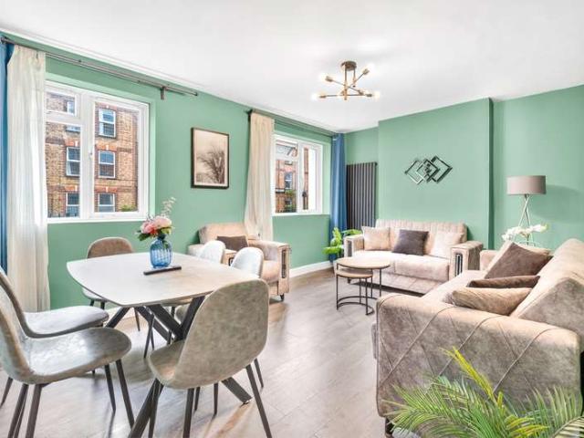 Flat for sale in Somers Town, Greater London