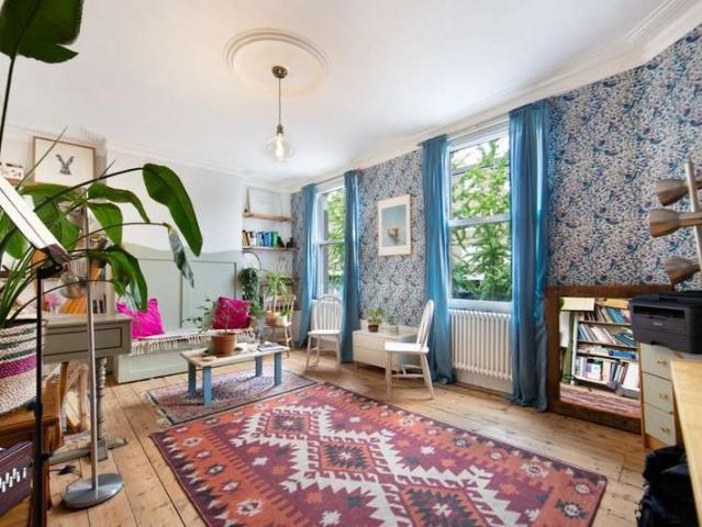 Flat for sale in Peckham, Greater London