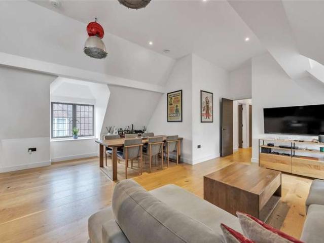 Flat for sale in Belsize Park, Primrose Hill