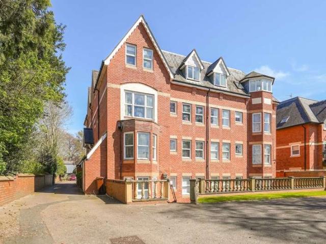 Flat for sale in Milverton, Green Close
